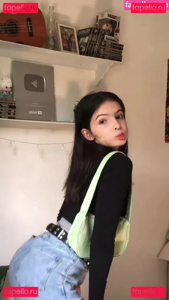 Victoria Ribeiro Onlyfans Photo Gallery 