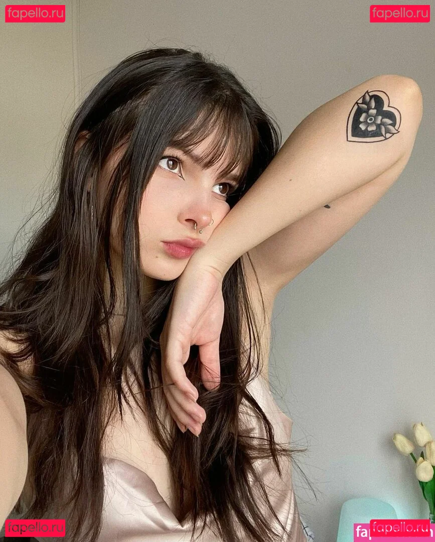 Victoria Ribeiro Onlyfans Photo Gallery 