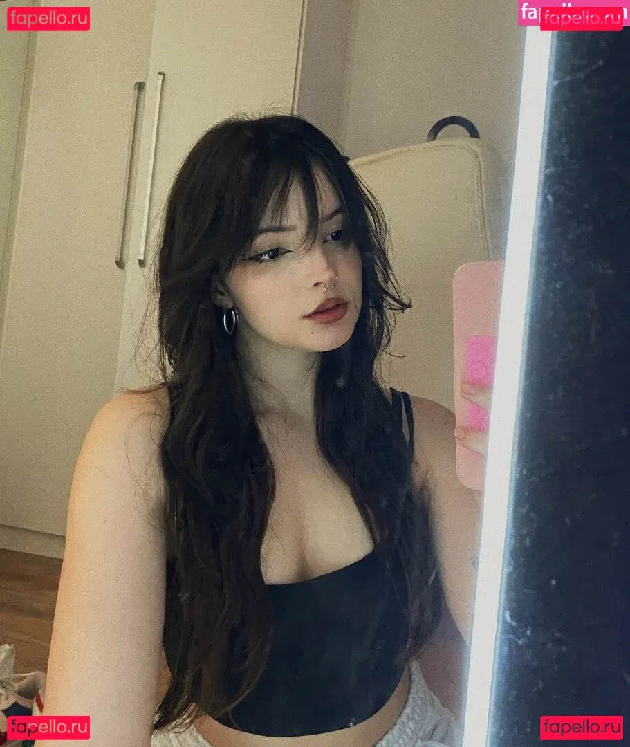 Victoria Ribeiro Onlyfans Photo Gallery 