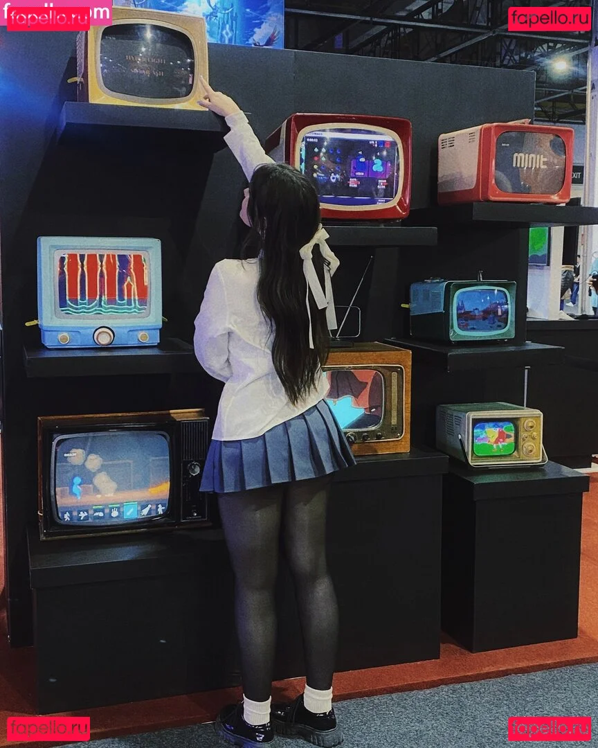 Victoria Ribeiro Onlyfans Photo Gallery 