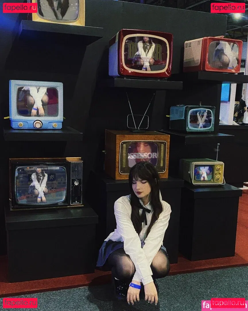 Victoria Ribeiro Onlyfans Photo Gallery 