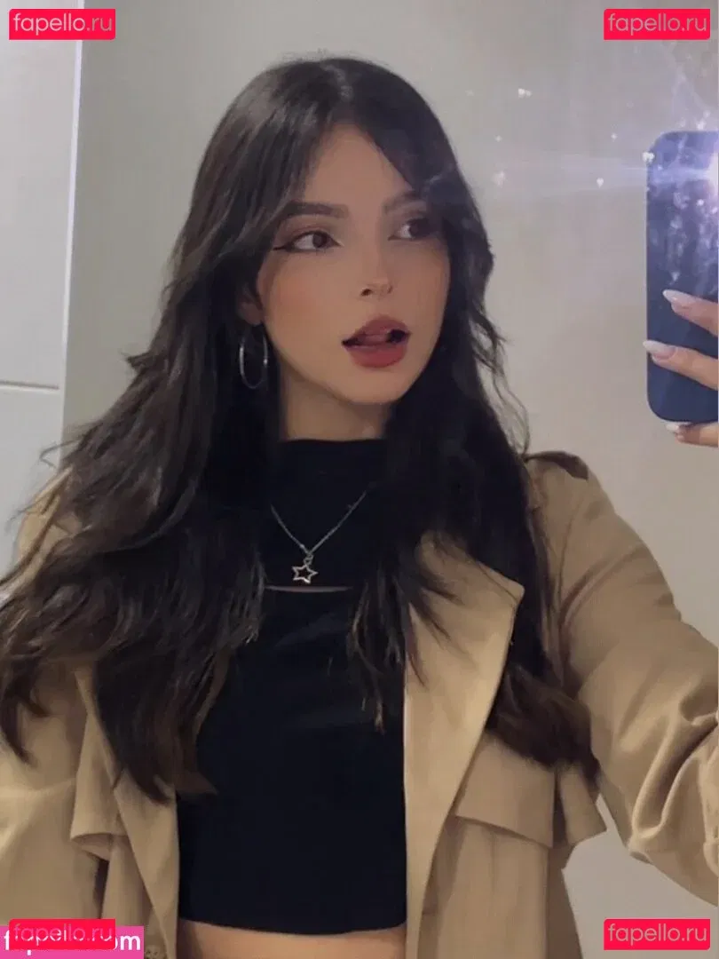 Victoria Ribeiro Onlyfans Photo Gallery 