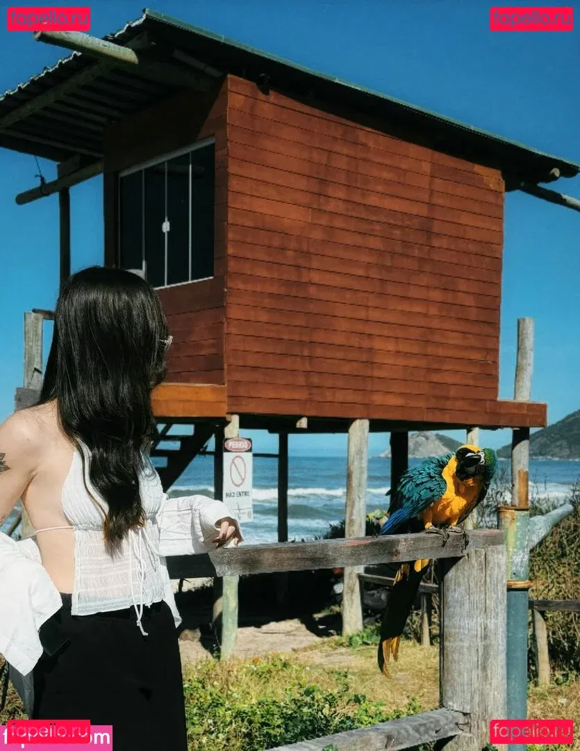 Victoria Ribeiro Onlyfans Photo Gallery 