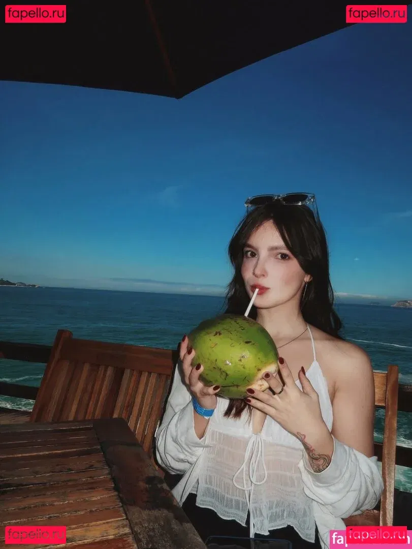 Victoria Ribeiro Onlyfans Photo Gallery 