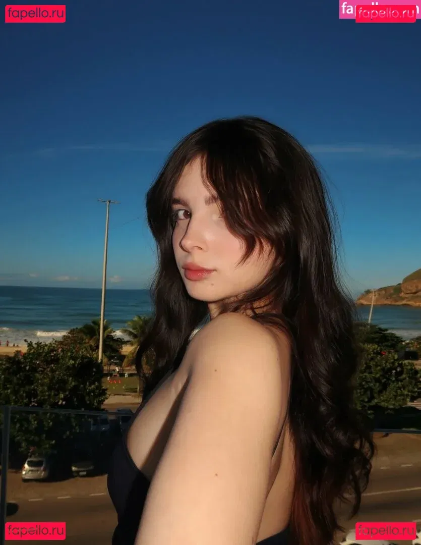 Victoria Ribeiro Onlyfans Photo Gallery 