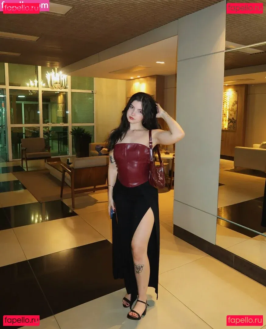 Victoria Ribeiro Onlyfans Photo Gallery 