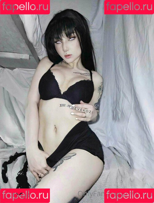 Evekozi Onlyfans Photo Gallery 