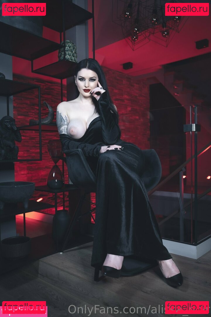 AlissaNoir / alissa_noir Onlyfans Photo Gallery 