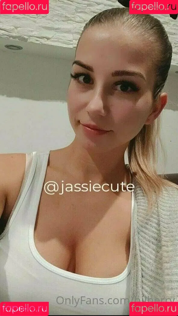 liloo_moon Onlyfans Photo Gallery 