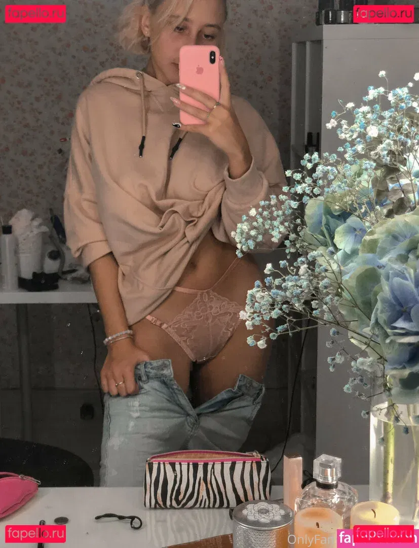 liloo_moon Onlyfans Photo Gallery 