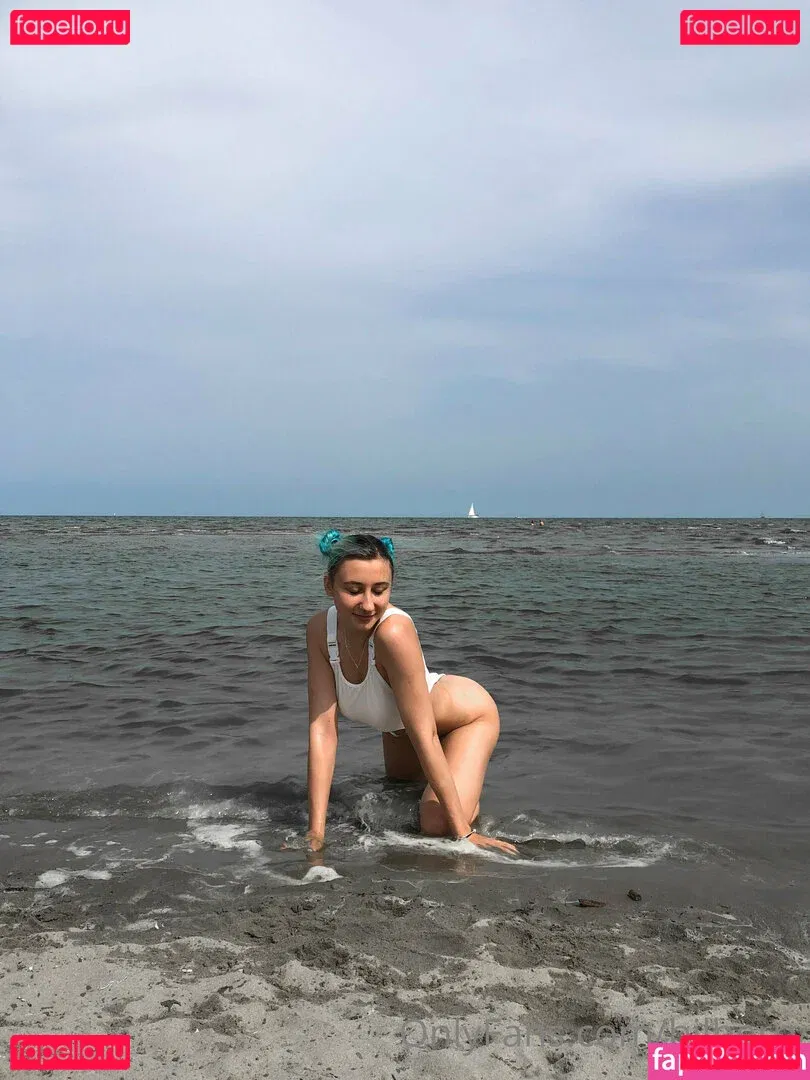 liloo_moon Onlyfans Photo Gallery 