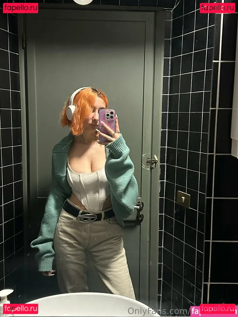 liloo_moon Onlyfans Photo Gallery 