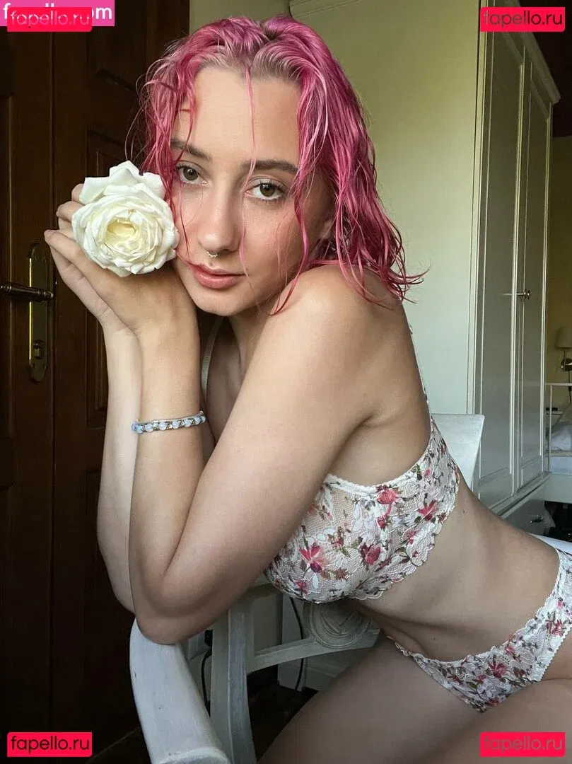 liloo_moon Onlyfans Photo Gallery 