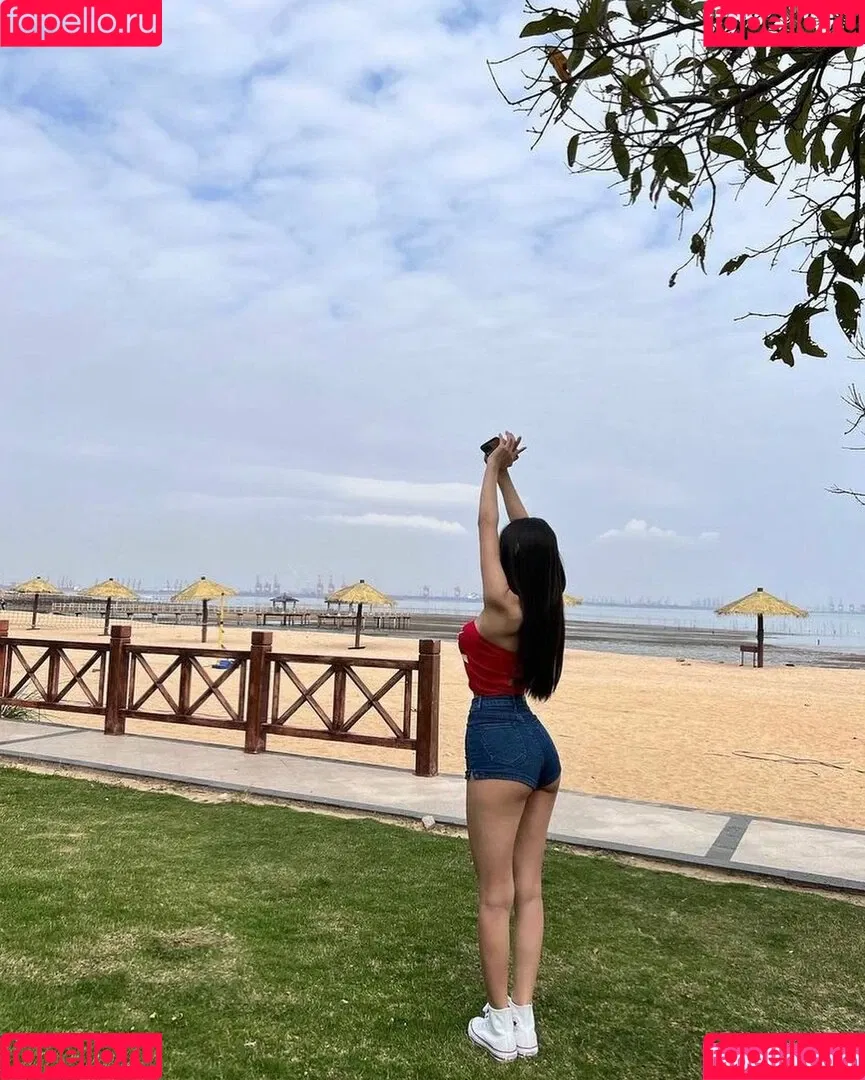Luna Hwang Onlyfans Photo Gallery 