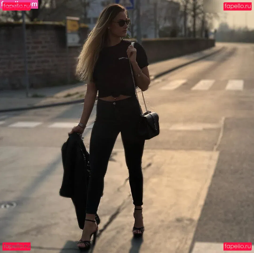 Luna Hwang Onlyfans Photo Gallery 