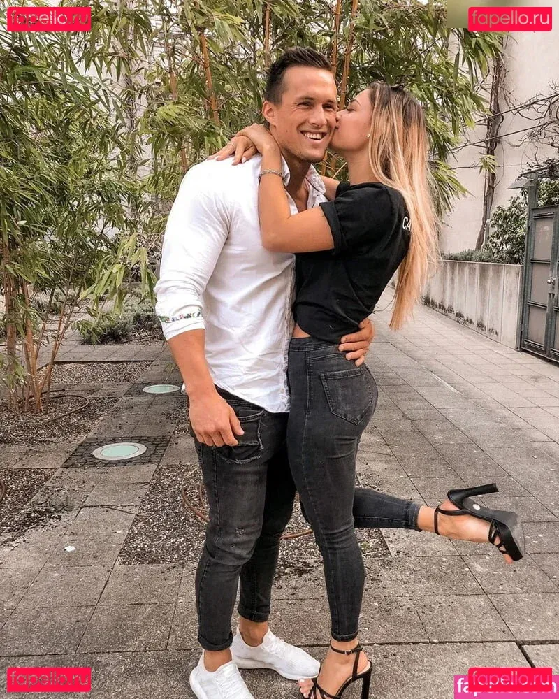 Luna Hwang Onlyfans Photo Gallery 