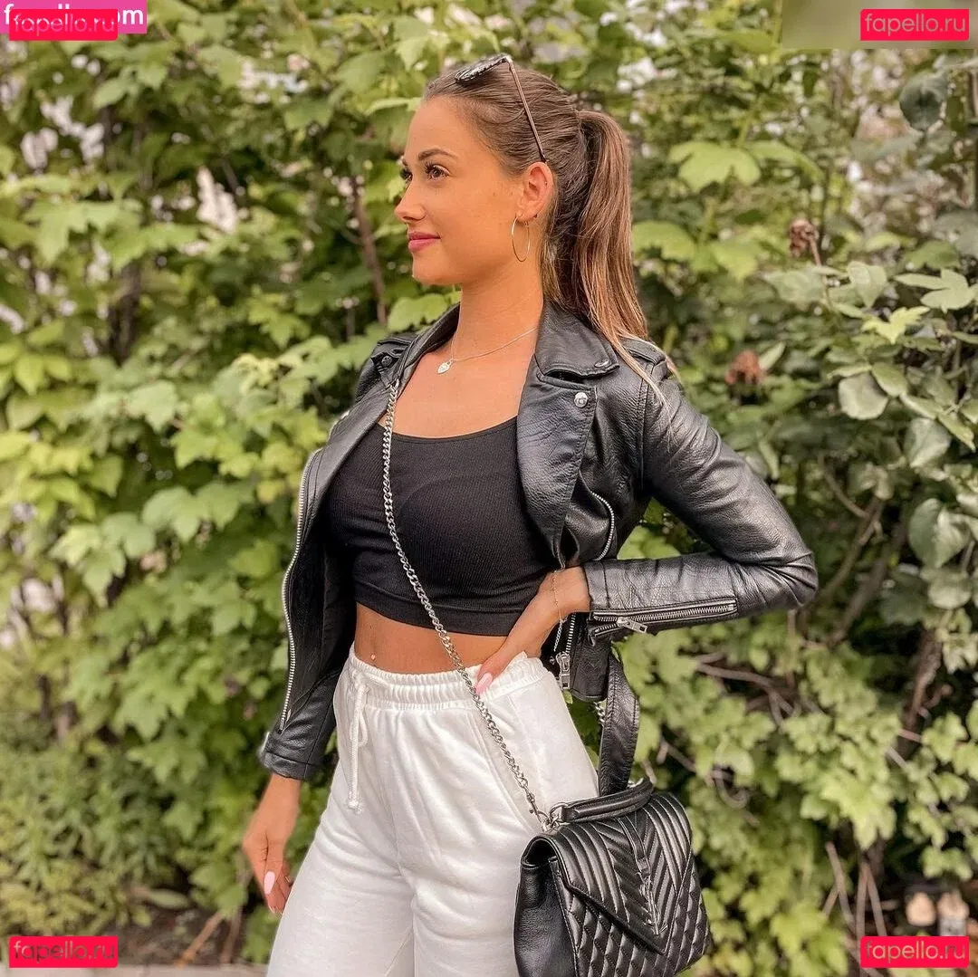 Luna Hwang Onlyfans Photo Gallery 