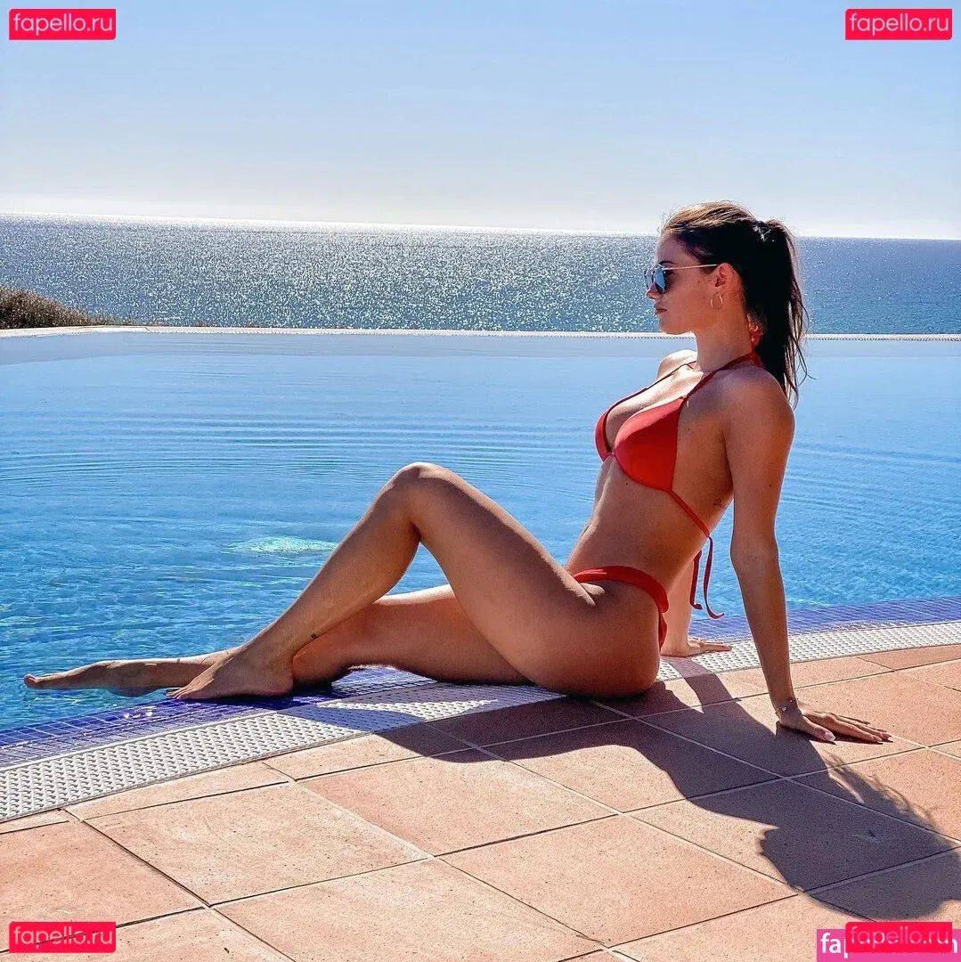 Luna Hwang Onlyfans Photo Gallery 