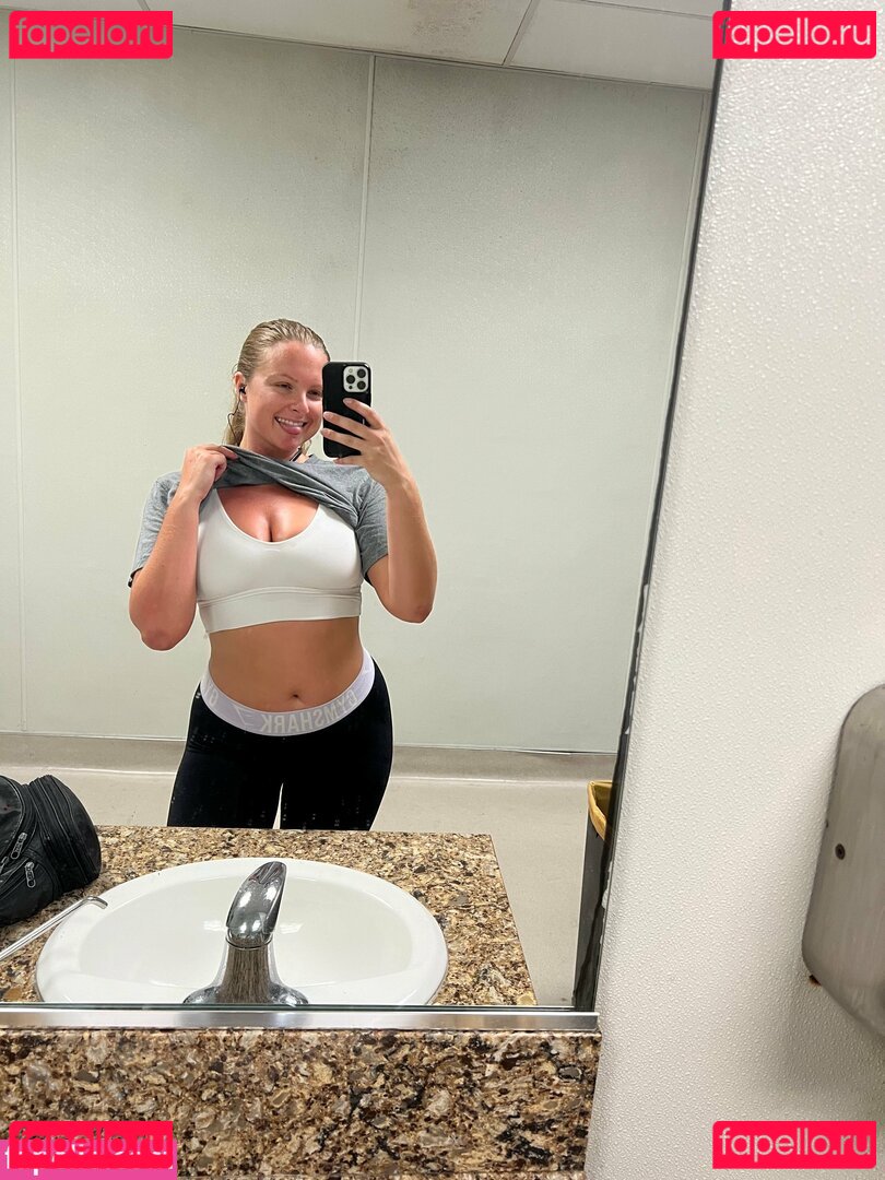 debiiworks / iambigduch Onlyfans Photo Gallery 