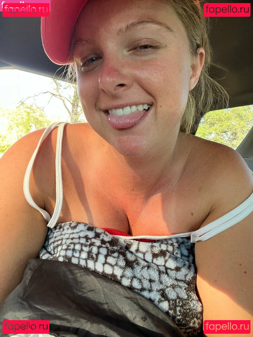 debiiworks / iambigduch Onlyfans Photo Gallery 