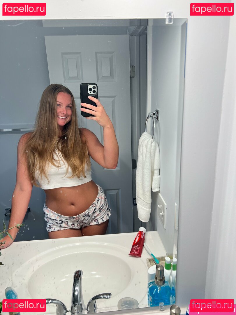 debiiworks / iambigduch Onlyfans Photo Gallery 