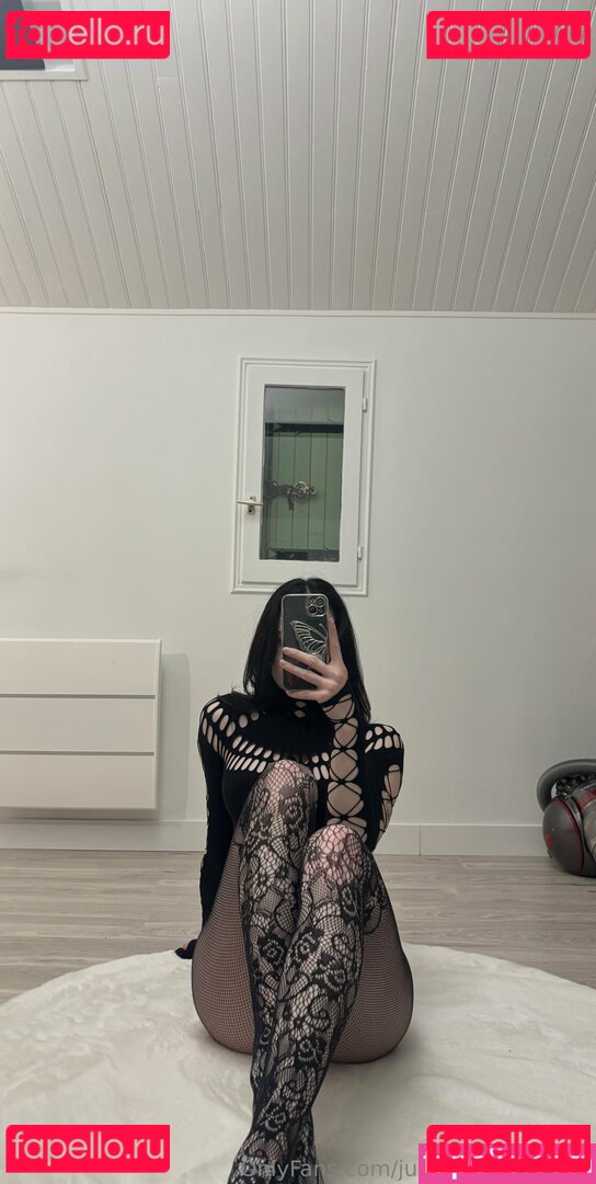 emmaloveee__ / justemmamoooon Onlyfans Photo Gallery 