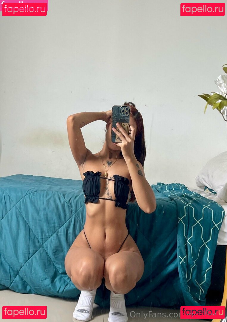 inespicy / irisloveunicorns Onlyfans Photo Gallery 