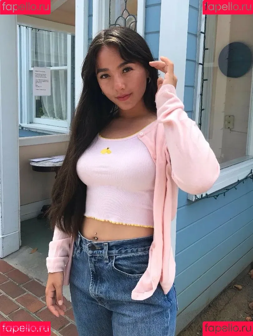 Eliza Chau Onlyfans Photo Gallery 