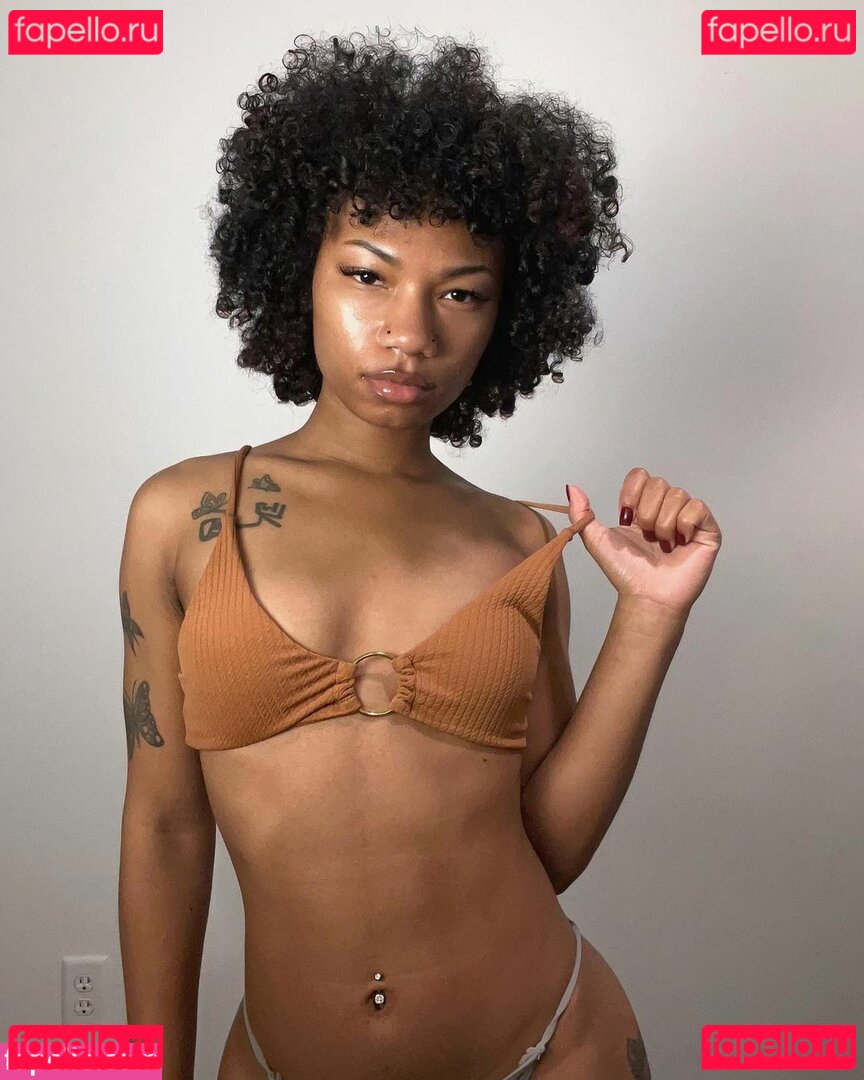 CurlyFryK / WhatItDo Kiraaa / onlykiraaa / u20019355 Onlyfans Photo Gallery 