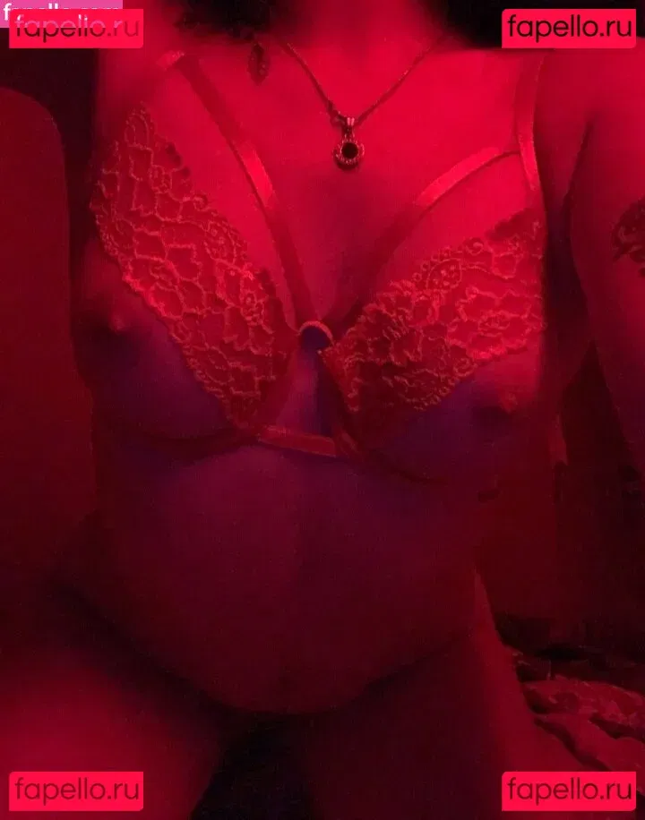 Mazi Moreto Onlyfans Photo Gallery 