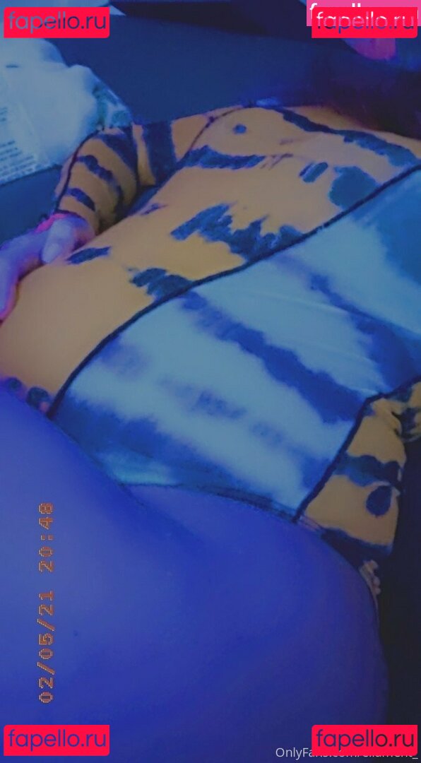 ellaeating / ellaeats Onlyfans Photo Gallery 