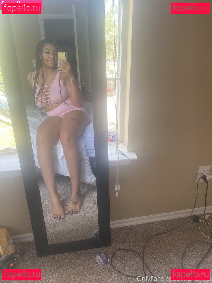 chenalfeet / feet.chanel Onlyfans Photo Gallery 