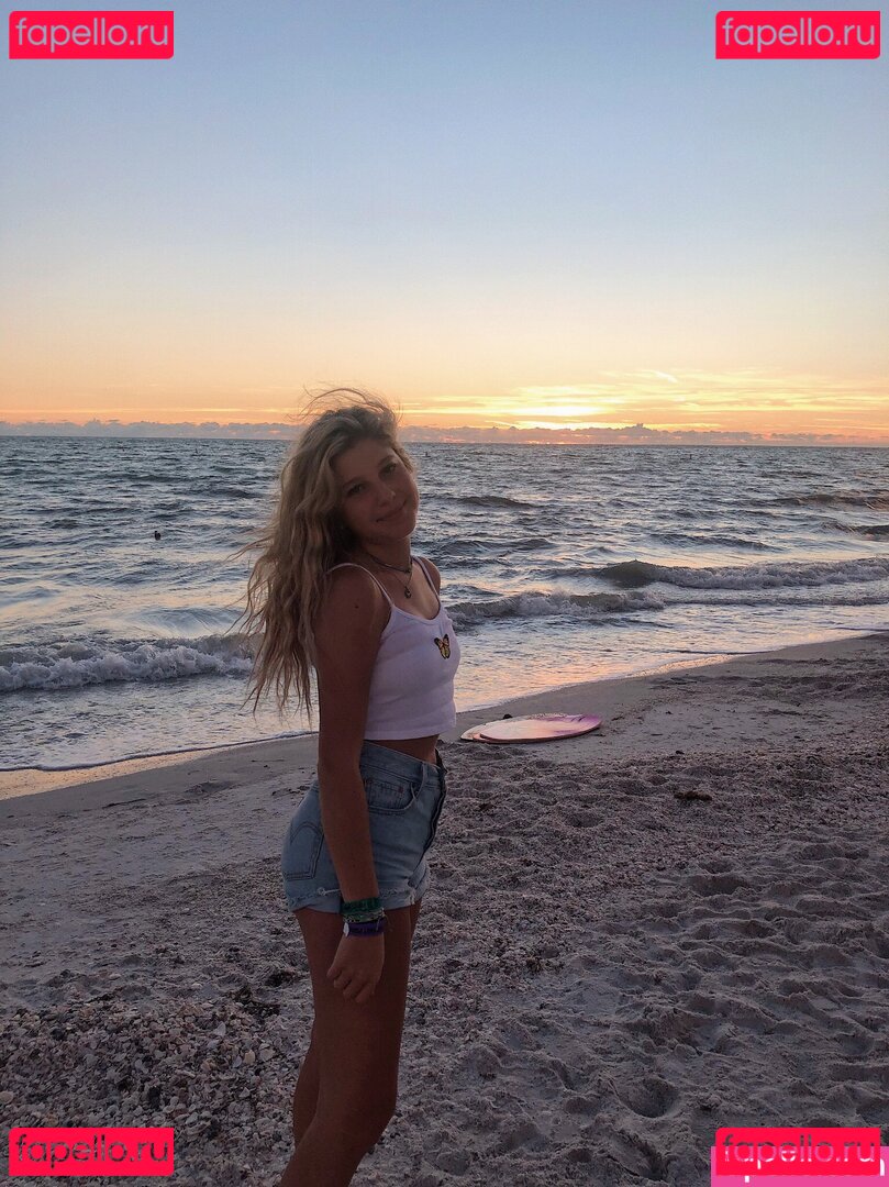 Emery Warm / emery_warm / emeryaylar Onlyfans Photo Gallery 