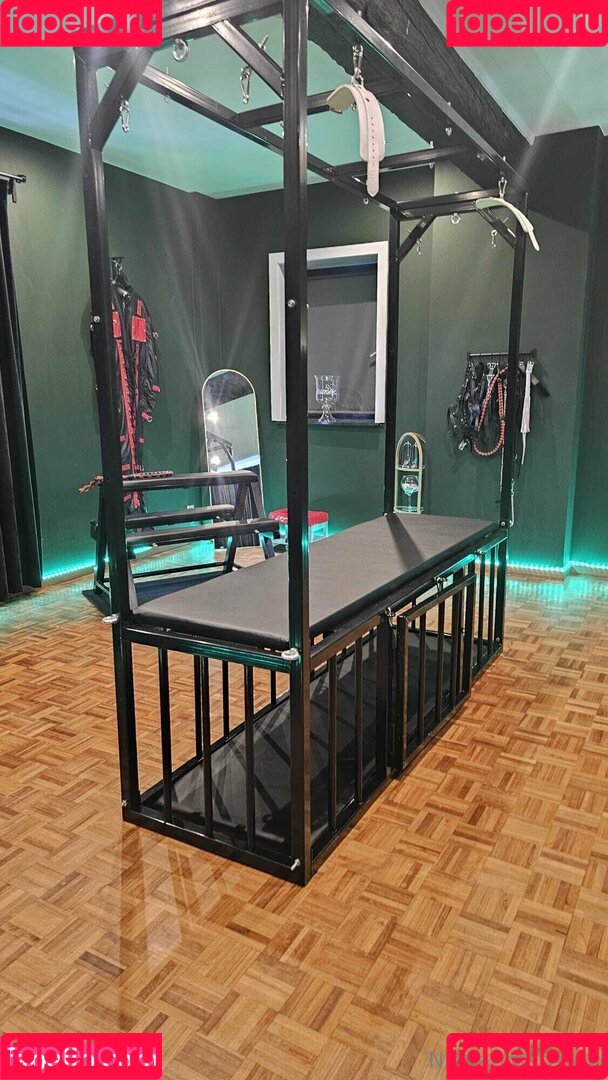 madam___caramel Onlyfans Photo Gallery 