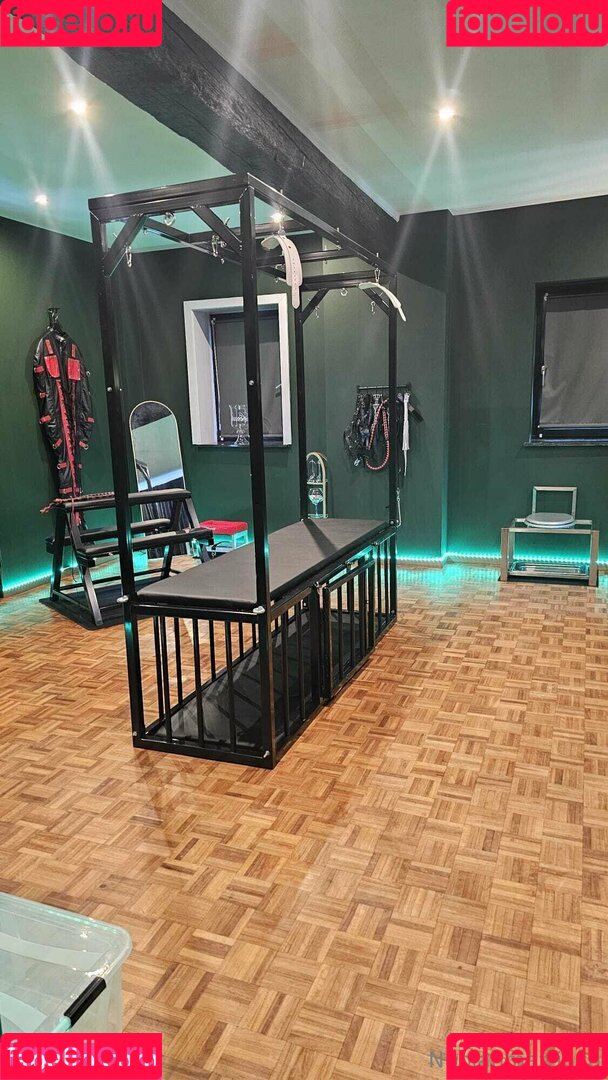 madam___caramel Onlyfans Photo Gallery 