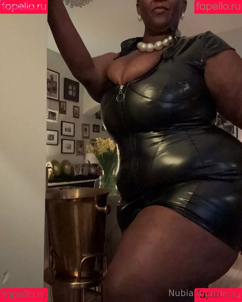 madam___caramel Onlyfans Photo Gallery 
