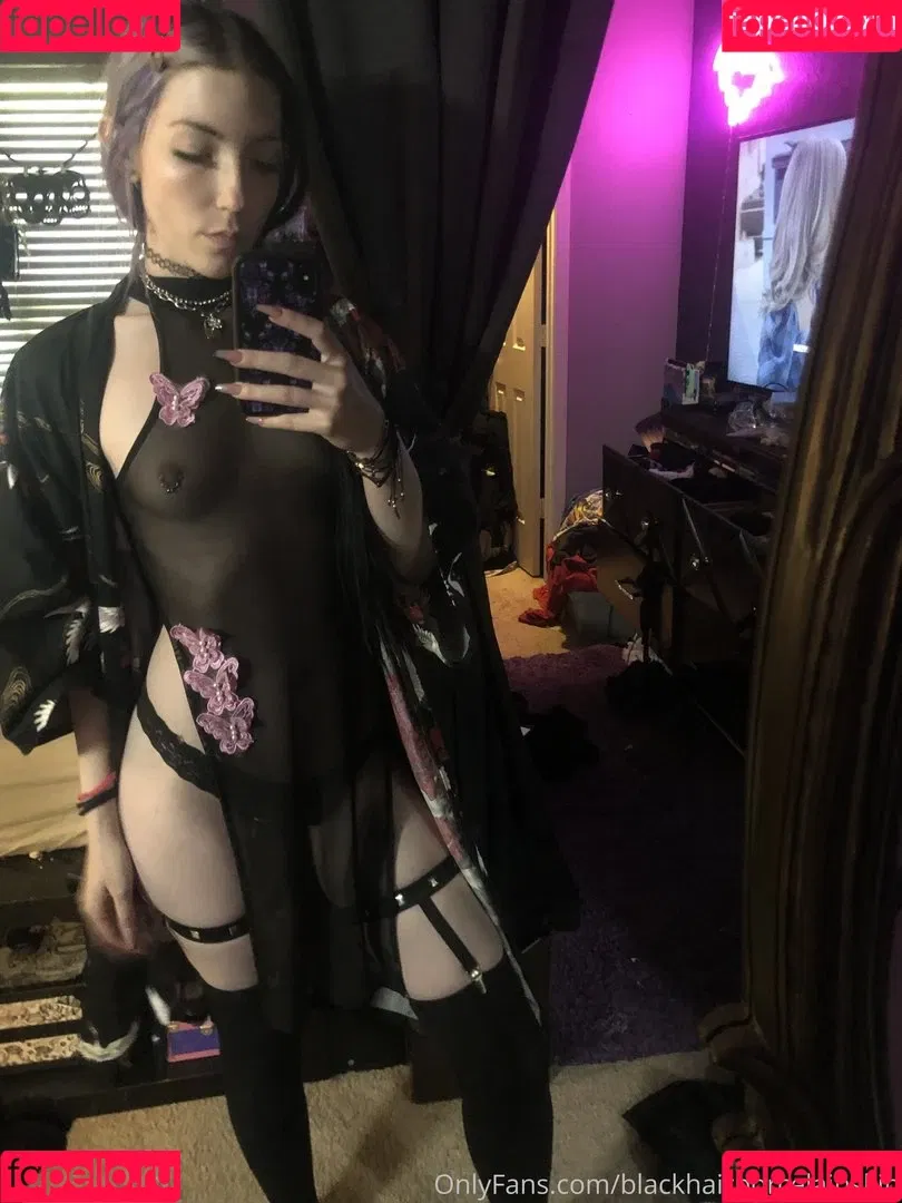 blackhairporcelainskin Onlyfans Photo Gallery 
