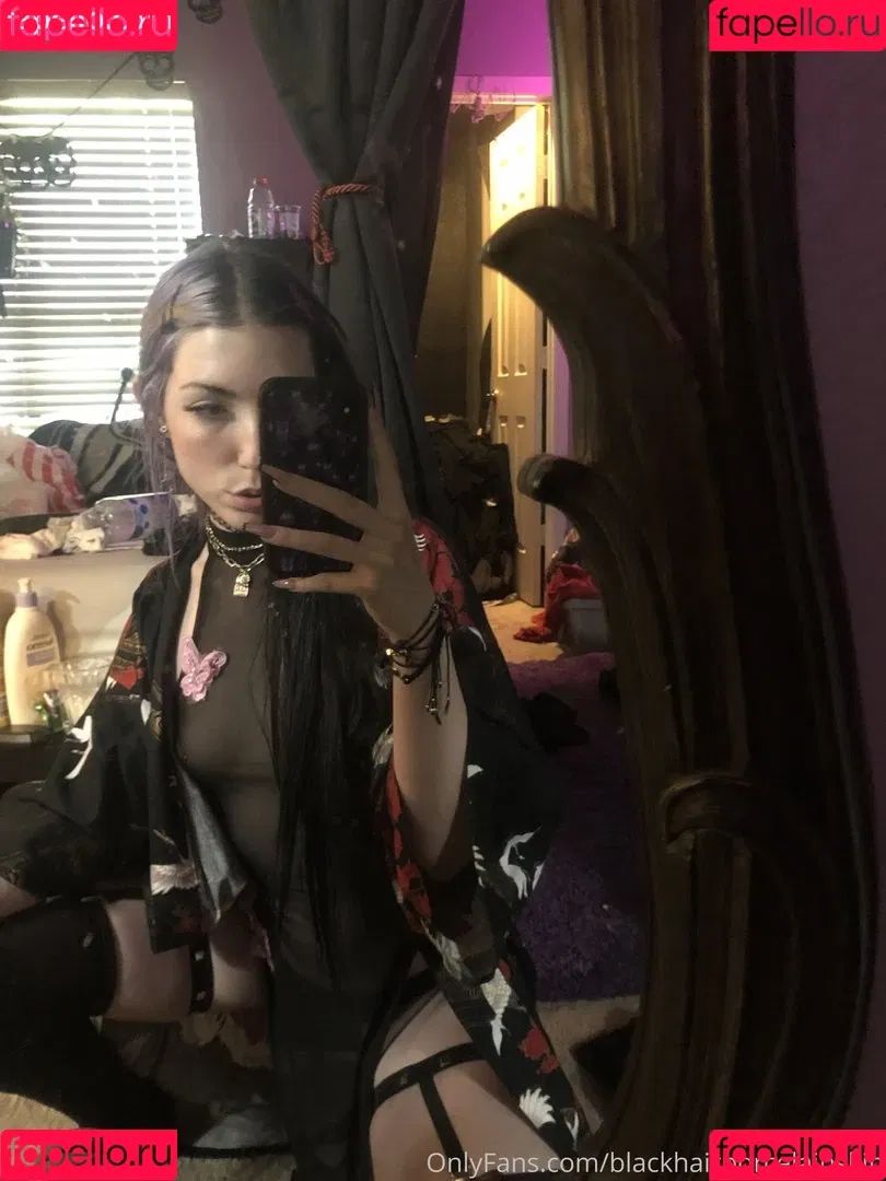 blackhairporcelainskin Onlyfans Photo Gallery 
