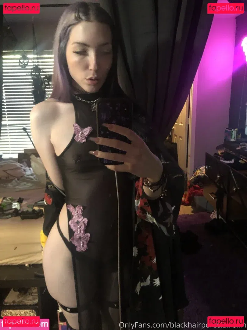 blackhairporcelainskin Onlyfans Photo Gallery 