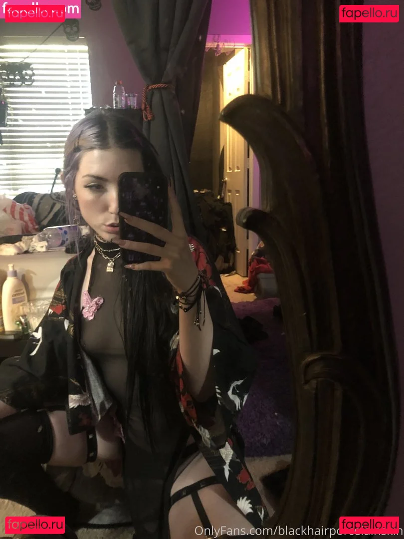blackhairporcelainskin Onlyfans Photo Gallery 