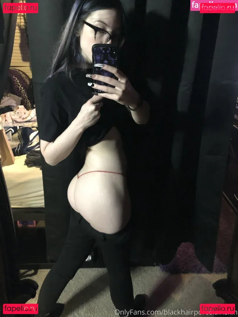 blackhairporcelainskin Onlyfans Photo Gallery 