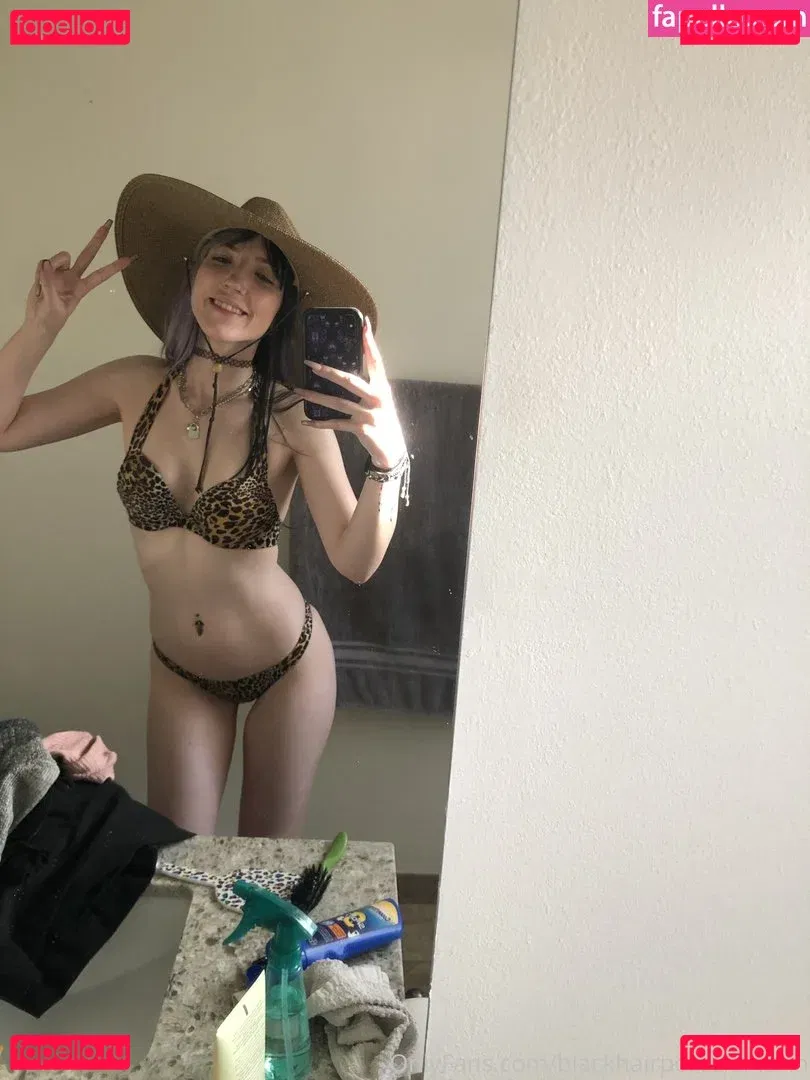 blackhairporcelainskin Onlyfans Photo Gallery 