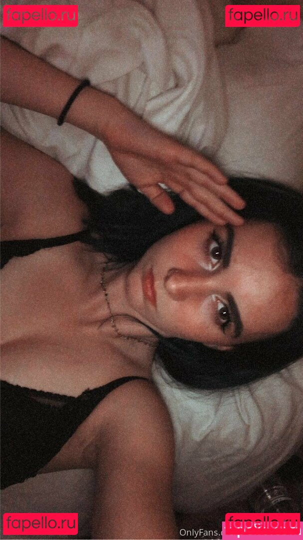 baddiebelllaaa / bellahadid Onlyfans Photo Gallery 