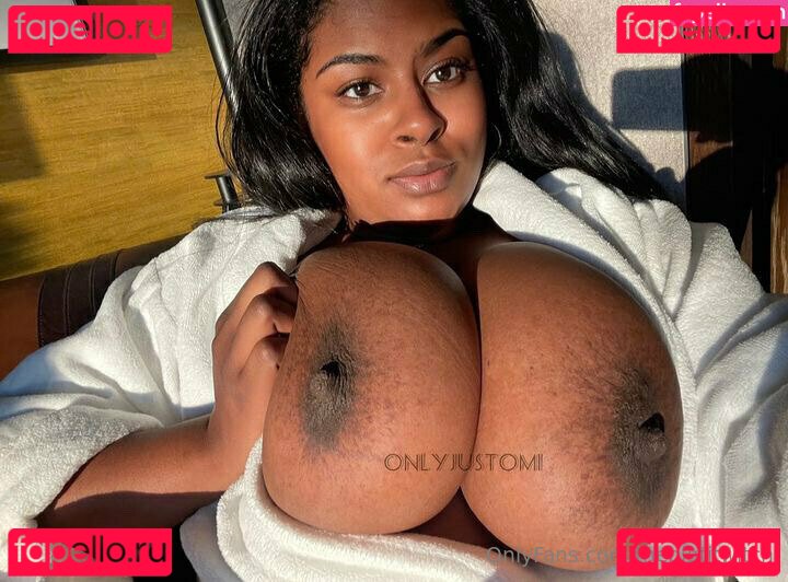 loganberry_ / thebigtitwitch / thebigtitwitch2 Onlyfans Photo Gallery 