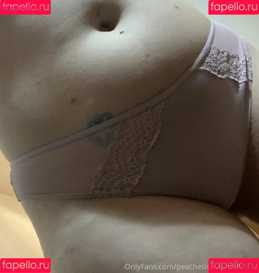 peachesisastonedfruit2 Onlyfans Photo Gallery 