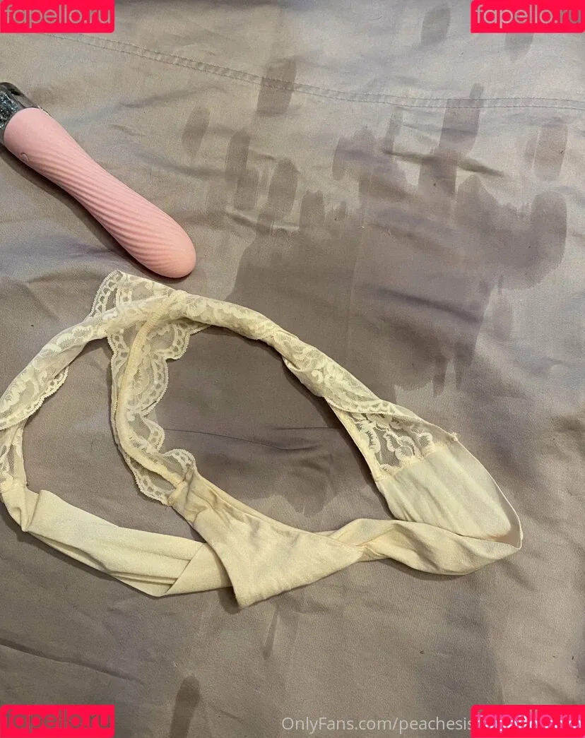 peachesisastonedfruit2 Onlyfans Photo Gallery 