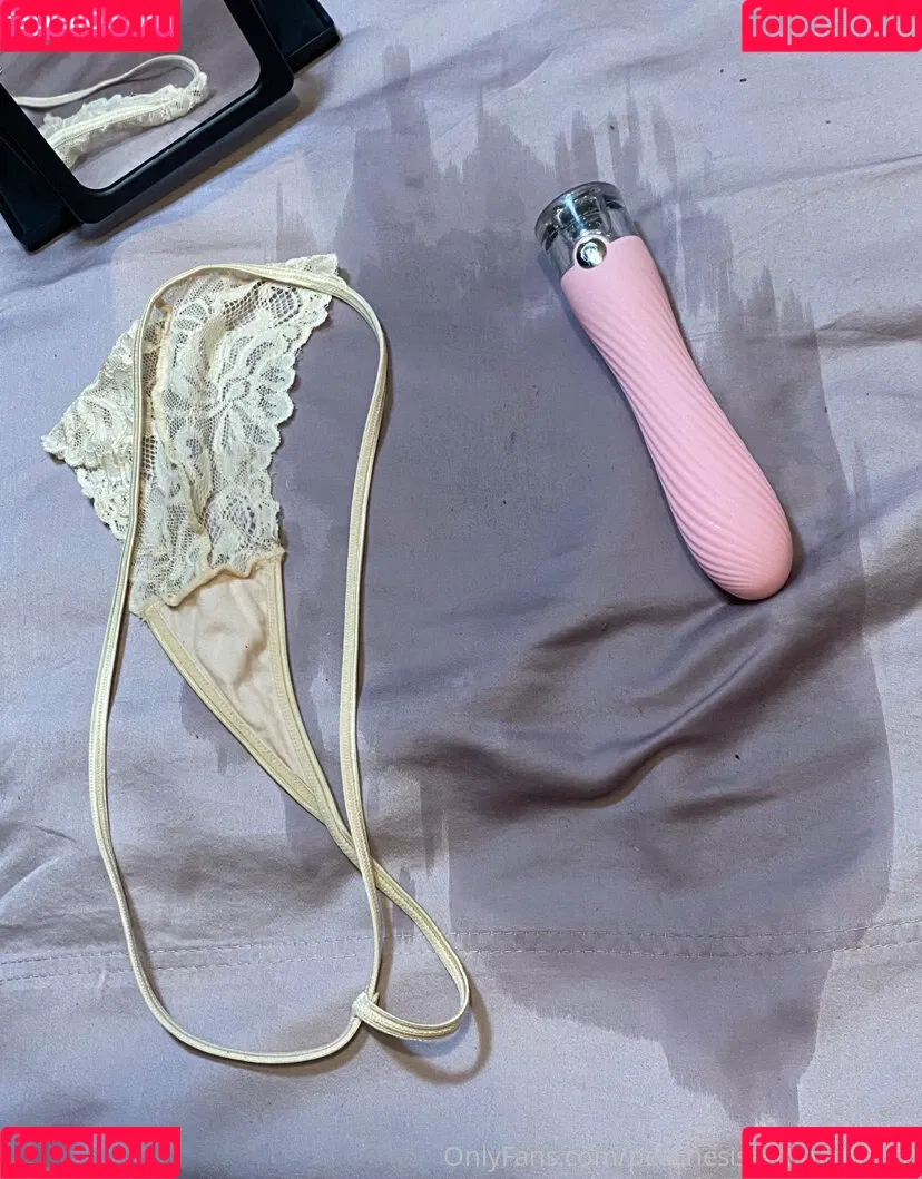 peachesisastonedfruit2 Onlyfans Photo Gallery 