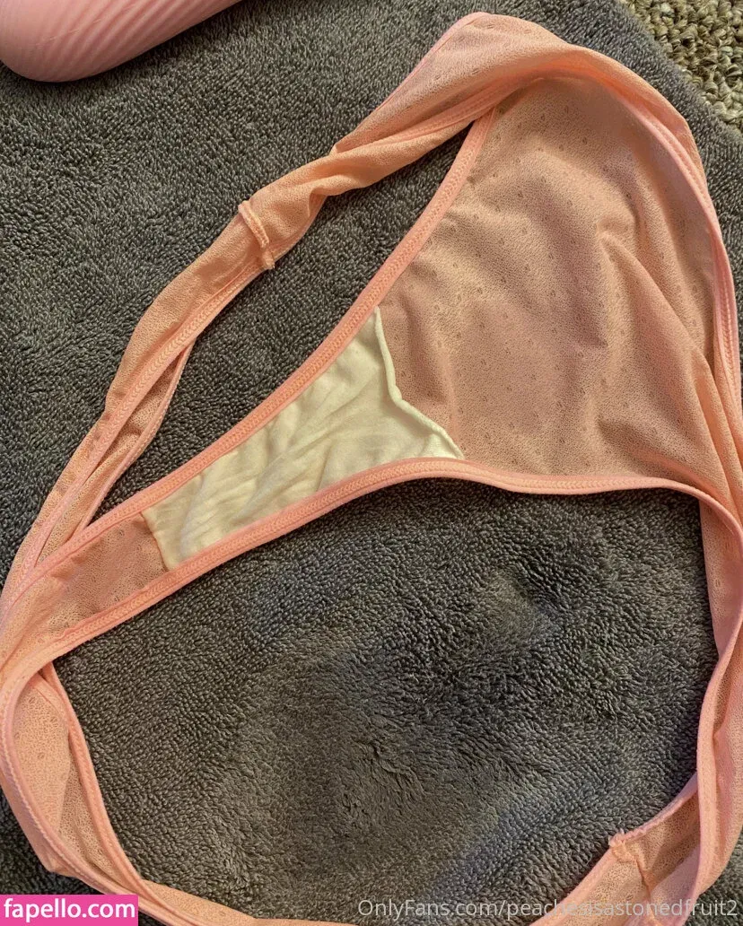 peachesisastonedfruit2 Onlyfans Photo Gallery 