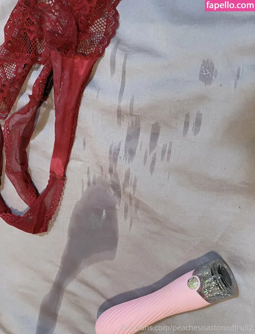 peachesisastonedfruit2 Onlyfans Photo Gallery 