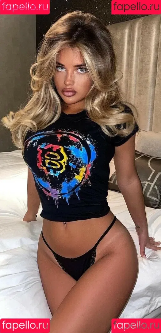 Mia Woodhall Onlyfans Photo Gallery 